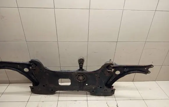 Volkswagen Caddy Front subframe