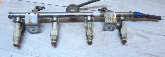 Ford Mondeo Mk III Fuel main line pipe 4m8g9d280aa