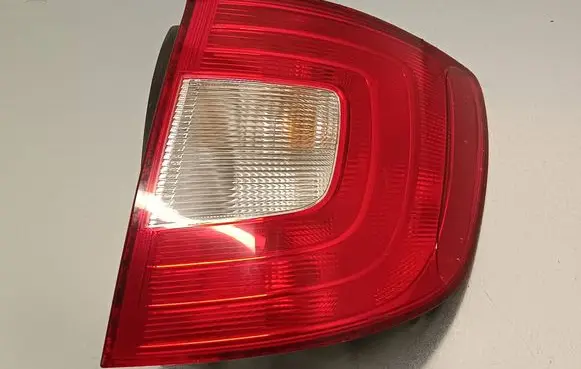 Skoda Superb B6 (3T) Rear/tail lights 21488003