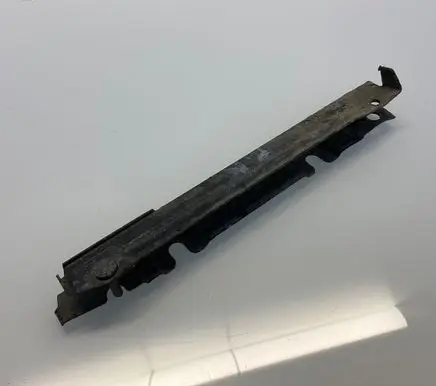 Mercedes-Benz C W203 Front bumper mounting bracket A2038801114 2038801114