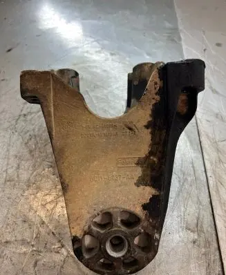 Ford Transit Engine mounting bracket 6C116037AA
