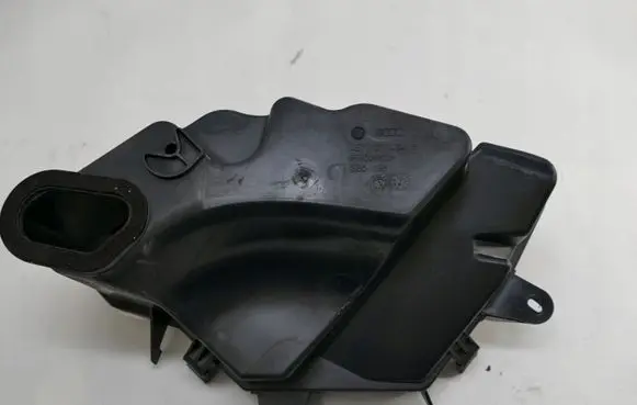 Audi A8 S8 D3 4E Coolant expansion tank/reservoir 4E0121424B