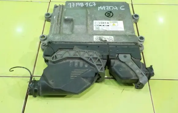 Mazda 6 Engine control unit/module 2757006332