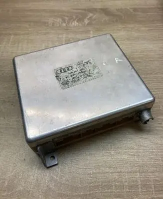 Audi A6 S6 C4 4A Engine control unit/module ECU 4A0907473D 5DA007193