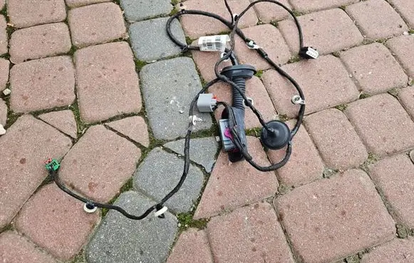 Opel Insignia B EUR ISO radio connector YR00031980