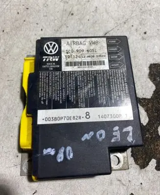 Seat Leon (1P) Airbag control unit/module 3C0909605L 391124 12H030S2522