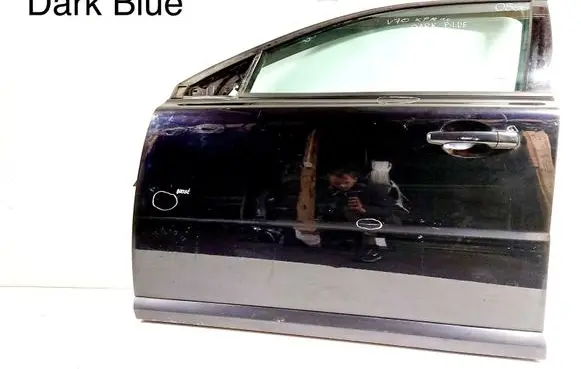 Volvo V70 Front door