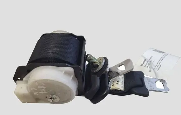 Mazda 6 Rear seatbelt 0437041 T86247T