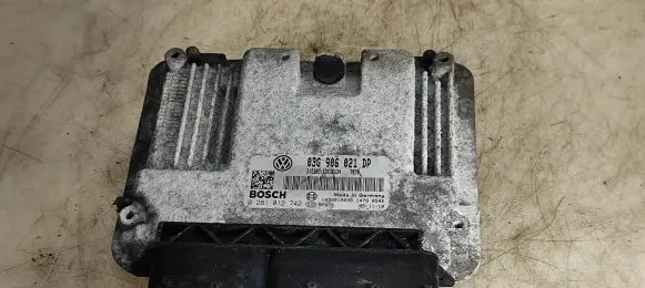Volkswagen PASSAT B6 Engine control unit/module 03G906021DP 1039S12039 0281012742
