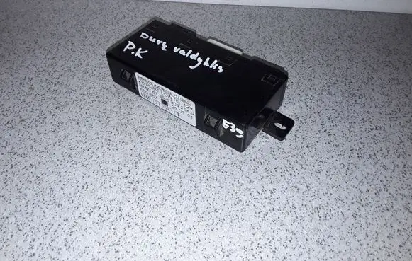 BMW 5 E39 Door control unit/module 61358377601 8377601