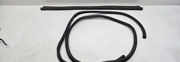 BMW 5 GT F07 Engine compartment rubber 