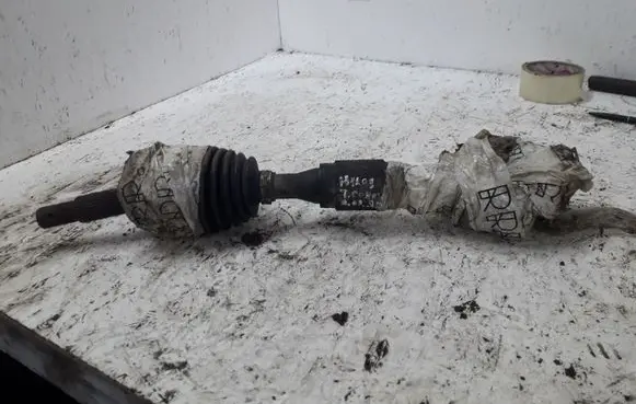 Toyota Corolla E110 Front driveshaft