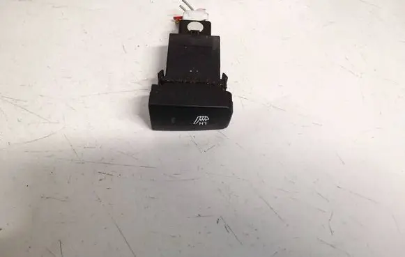 Hyundai Tucson JM Seat heating switch 93320-2e001