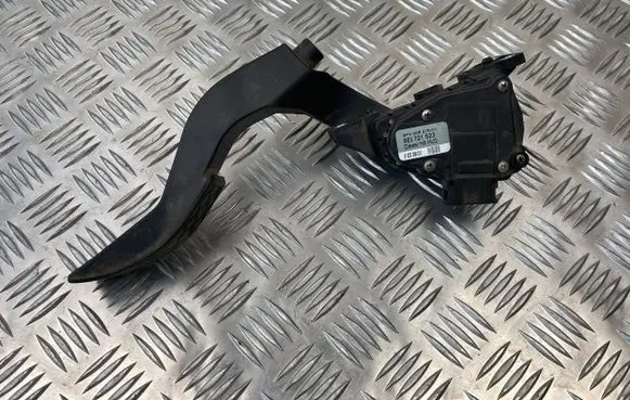 Audi A4 S4 B6 8E 8H Accelerator throttle pedal 8E1721523