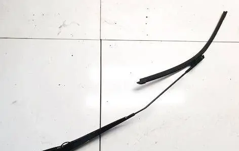 Front wiper blade arm