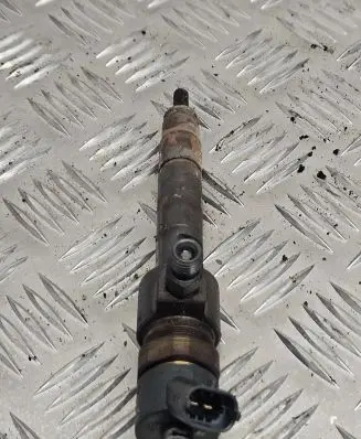 Opel Zafira B Fuel injector 0445110276
