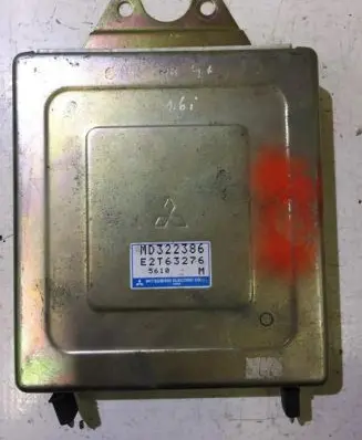 Mitsubishi Carisma Engine control unit/module MD322386