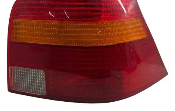Volkswagen Golf IV Rear/tail lights 1J6945096R 67736981 1J6945257