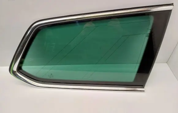 Volkswagen PASSAT B8 Rear side window 3G9845298BT