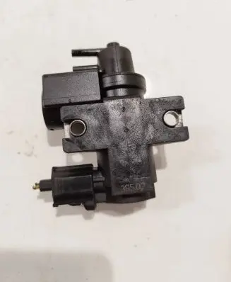 Vacuum valve
