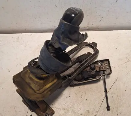 Mercedes-Benz C W203 Gear shifter/selector A20326009