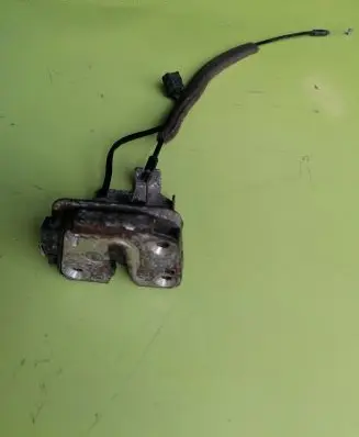 Renault Master III Rear door lock