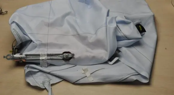 Mercedes-Benz EQA Roof airbag