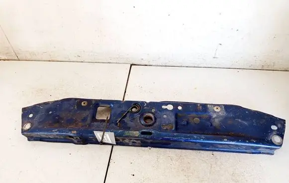 Opel Zafira B Radiator support slam panel