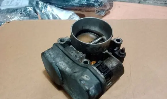 Opel Vectra C Throttle body valve 