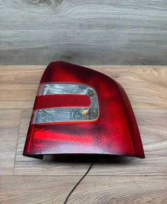 Skoda Octavia Mk2 (1Z) Rear/tail lights 1Z9945258