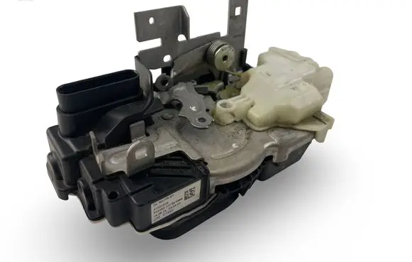 Volvo V40 Front door lock 31391825