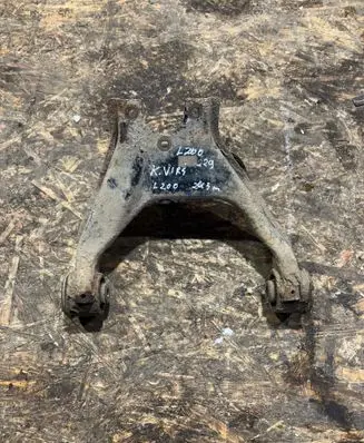 Mitsubishi L200 Front lower control arm/wishbone 