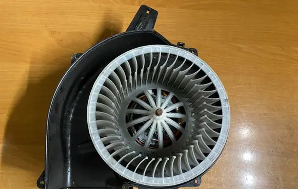 Volkswagen Polo V 6R Heater fan/blower 6Q1820015H A1916