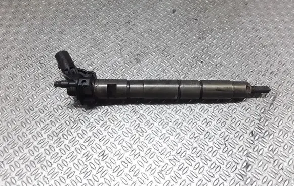 Audi A6 S6 C6 4F Fuel injector 059130277AJ