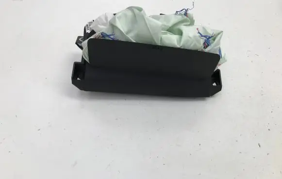 Knee airbag