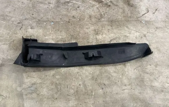 Audi A3 S3 8V Fender end trim 8V0821170D