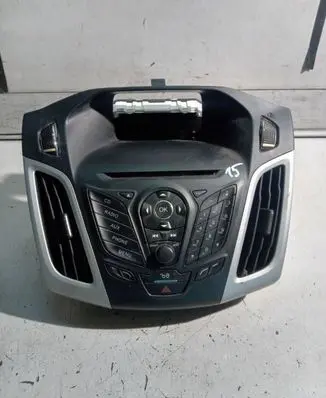 Ford Focus Radio/CD/DVD/GPS head unit CM5T18C815HJ AM5T18B955BG