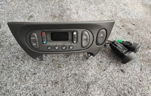 Renault Scenic I Climate control unit 7700435401 3C788B 69470002