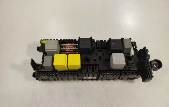 Mercedes-Benz Sprinter W907 W910 Fuse box set A9075450100 P00170402AJ 21D184FA0520