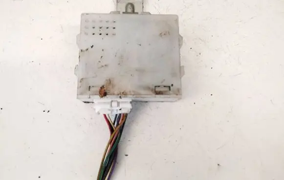 Nissan Primera Other control units/modules 28260au100