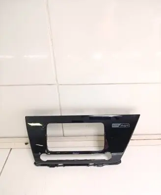 KIA Niro Radio/GPS head unit trim 84740G5350