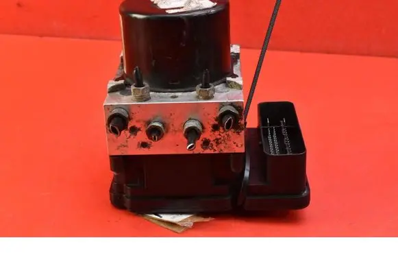 Ford Focus ABS Pump BV612C405AJ