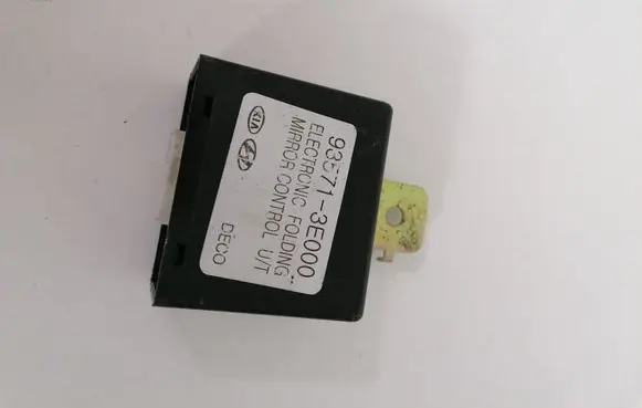 KIA Sorento Wing mirror control module 935713E000