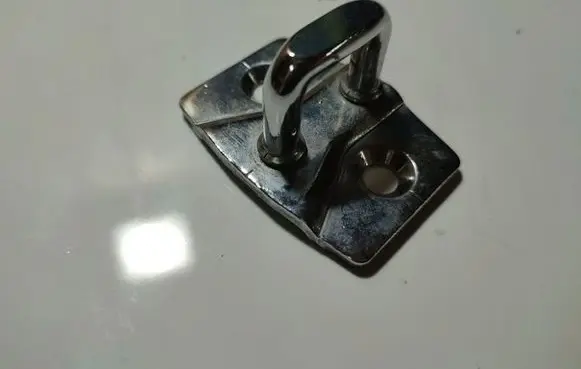 BMW 1 E81 E87 Front door lock loop/hook striker 7067805