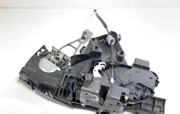 Volvo V50 Front door lock 30753658