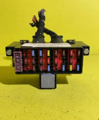 Ford Fiesta Relay mounting block 