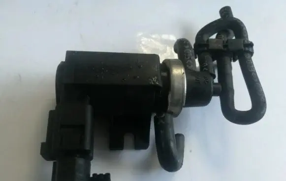 Volkswagen Sharan Turbo solenoid valve 1J0906627 72290320