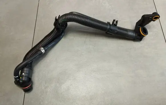 Audi A4 S4 B9 Breather hose/pipe 06L103213N
