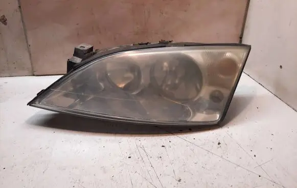 Ford Mondeo Mk III Headlight/headlamp 1S7113006AK 0301174201