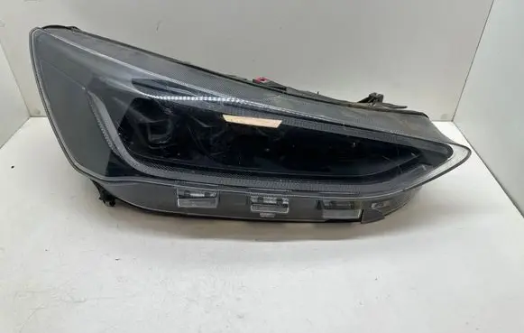 Ford Focus Headlight/headlamp HX7B13E016AG